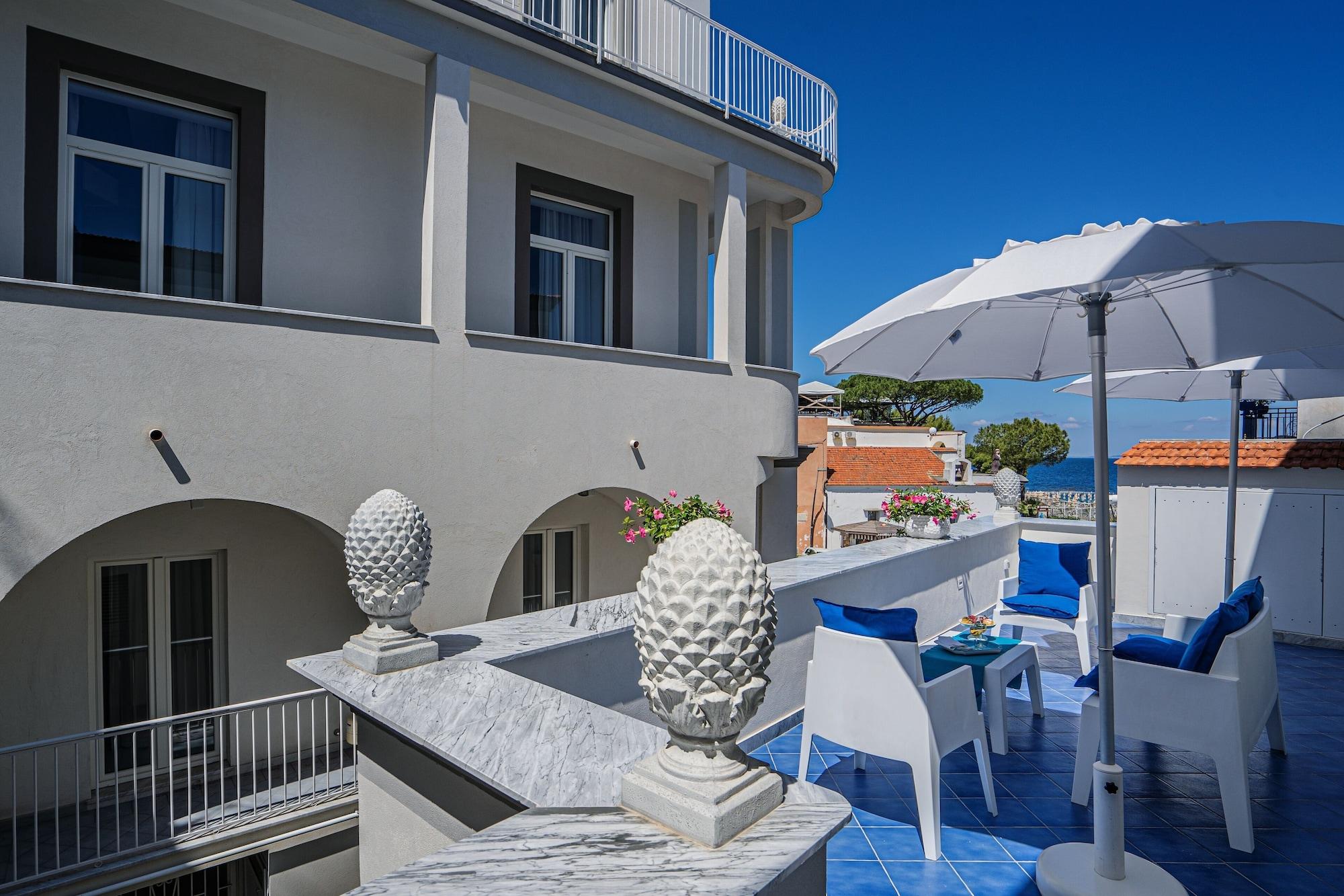 Palazzo Murrano - Adults Only Вико-Экуенсе Экстерьер фото